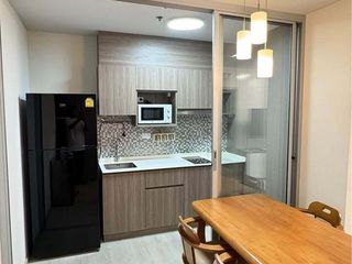 Condo en alquiler de 2 habitaciones en Bang Phlat, Bangkok