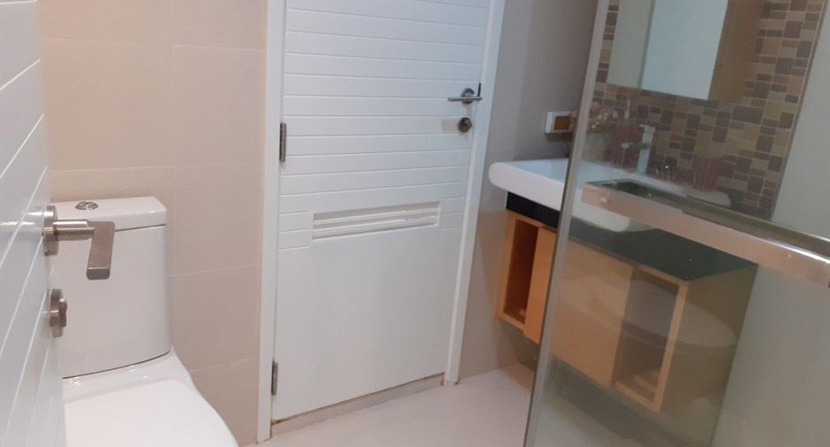 For rent 2 bedrooms apartment in Sathon, Bangkok
