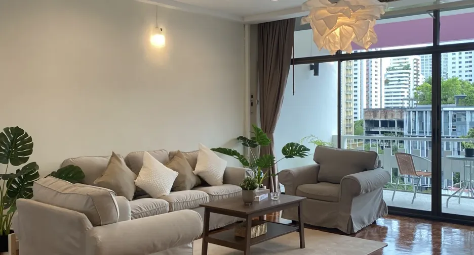 For rent 3 bedrooms condo in Watthana, Bangkok
