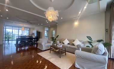 For rent 3 bedrooms condo in Watthana, Bangkok