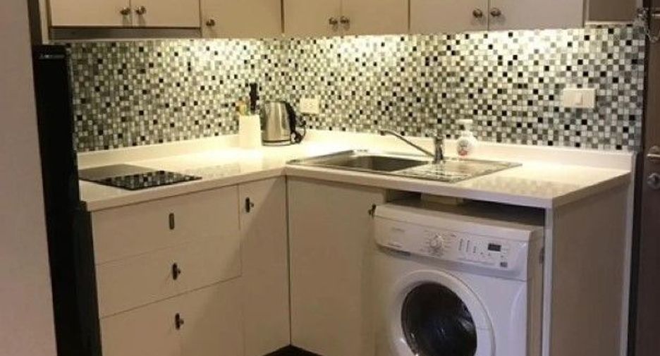 For rent 1 bed condo in Watthana, Bangkok