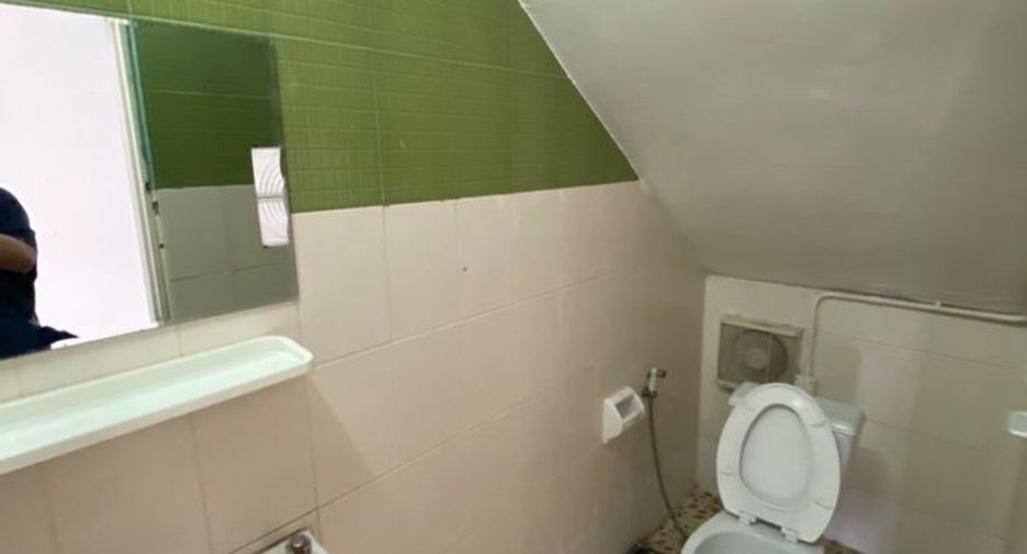 For rent 3 bedrooms retail Space in Bueng Kum, Bangkok