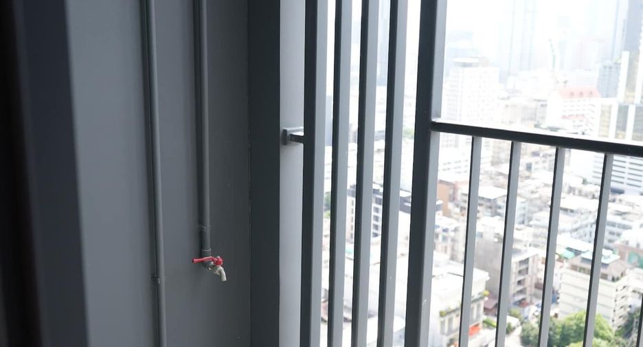 Wohnung zur Miete mit Studio in Bang Rak, Bangkok