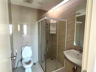 Reihenhaus zur Miete mit 3 Zimmer in Saphan Sung, Bangkok