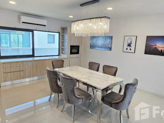 出租 4 卧室 联排别墅 在 Bang Phli, Samut Prakan