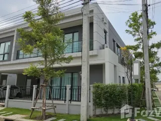 出租 4 卧室 联排别墅 在 Bang Phli, Samut Prakan
