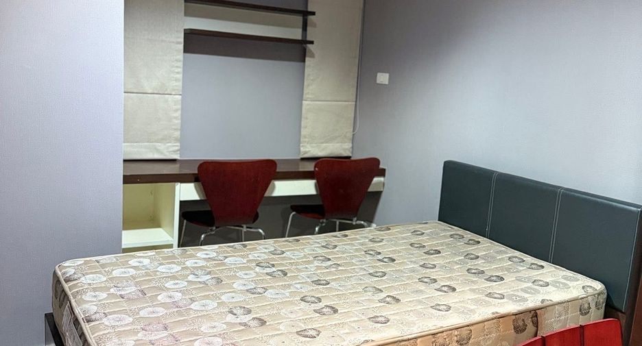 For rent 2 bedrooms condo in Wang Thonglang, Bangkok