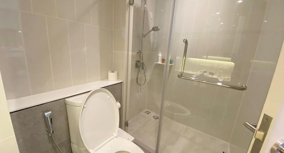 For rent 1 bed condo in Phaya Thai, Bangkok