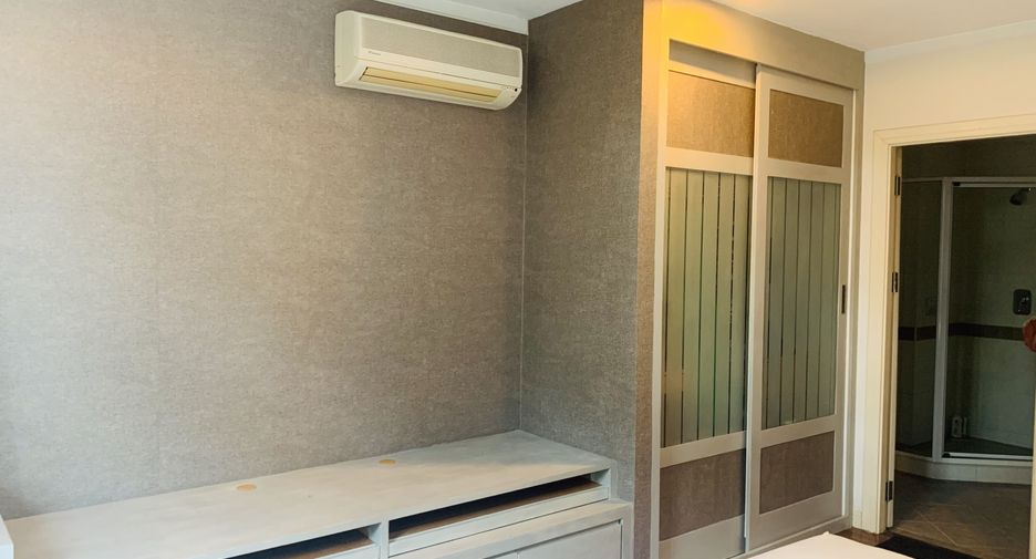 For rent 1 bed condo in Yan Nawa, Bangkok