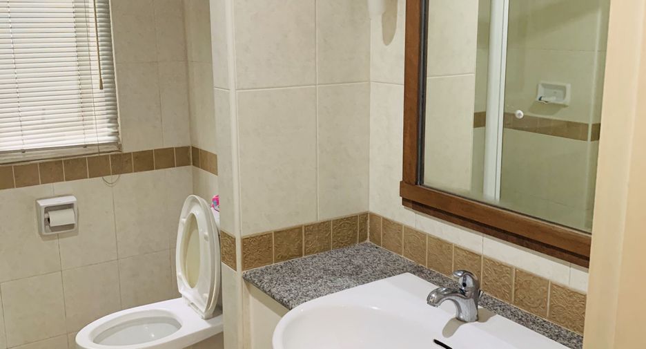 For rent 1 bed condo in Yan Nawa, Bangkok