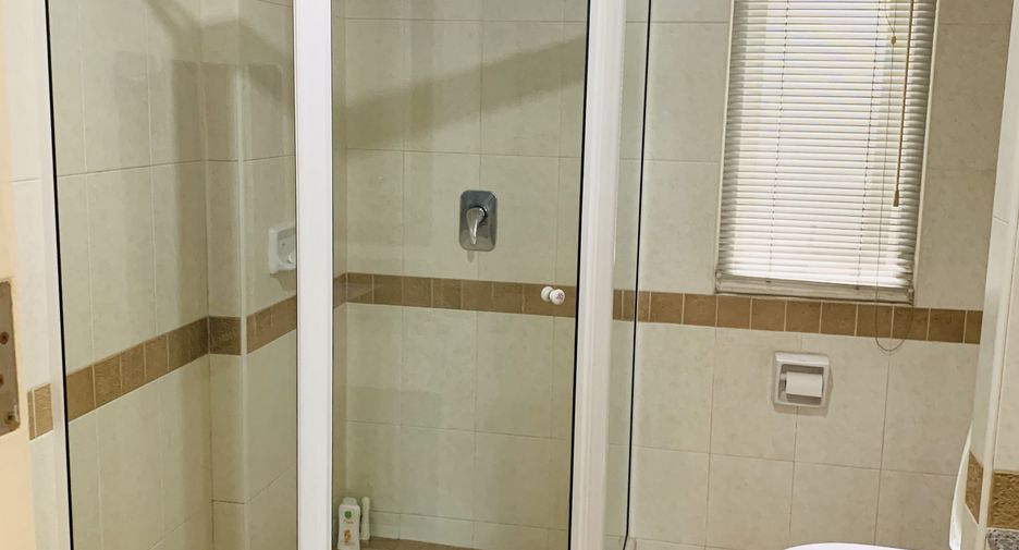 For rent 1 bed condo in Yan Nawa, Bangkok