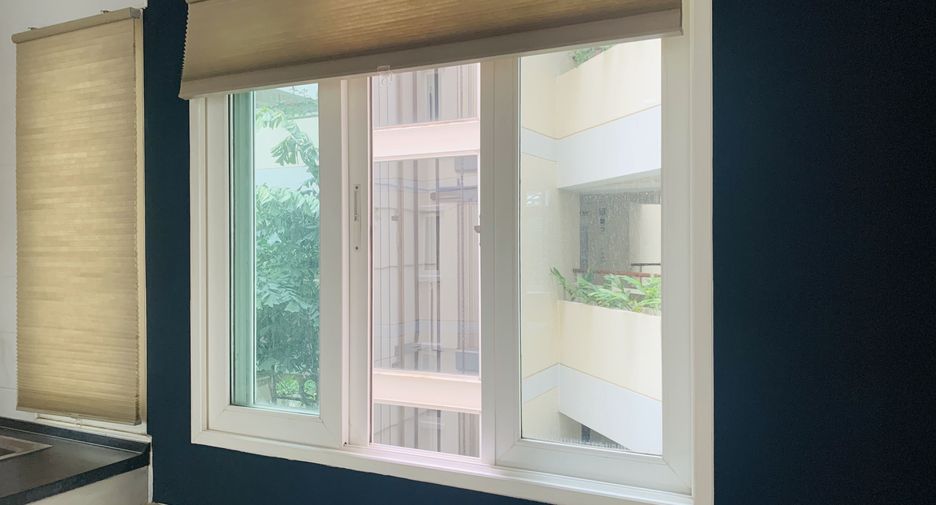 For rent 1 bed condo in Yan Nawa, Bangkok
