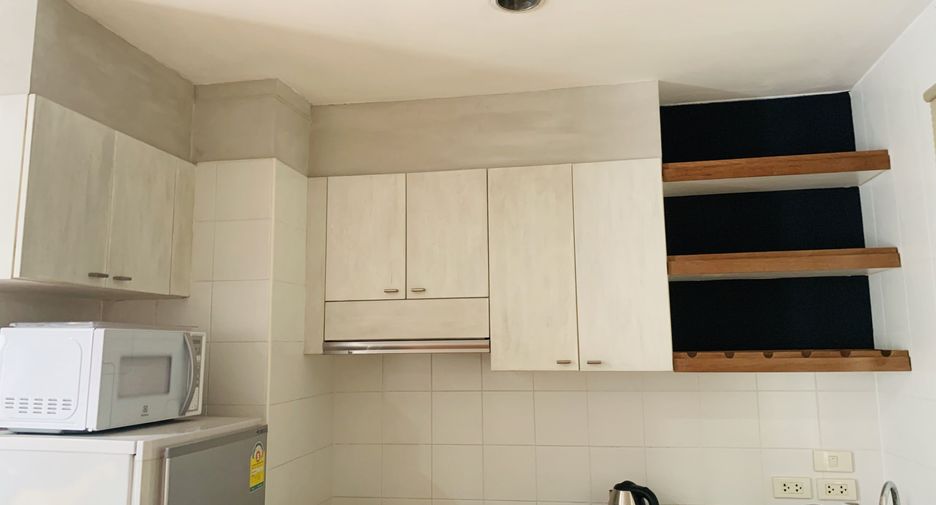 For rent 1 bed condo in Yan Nawa, Bangkok