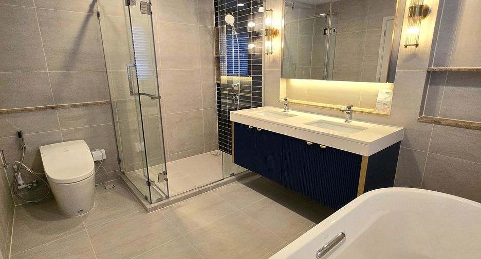 For rent 5 bedrooms house in Bang Phli, Samut Prakan