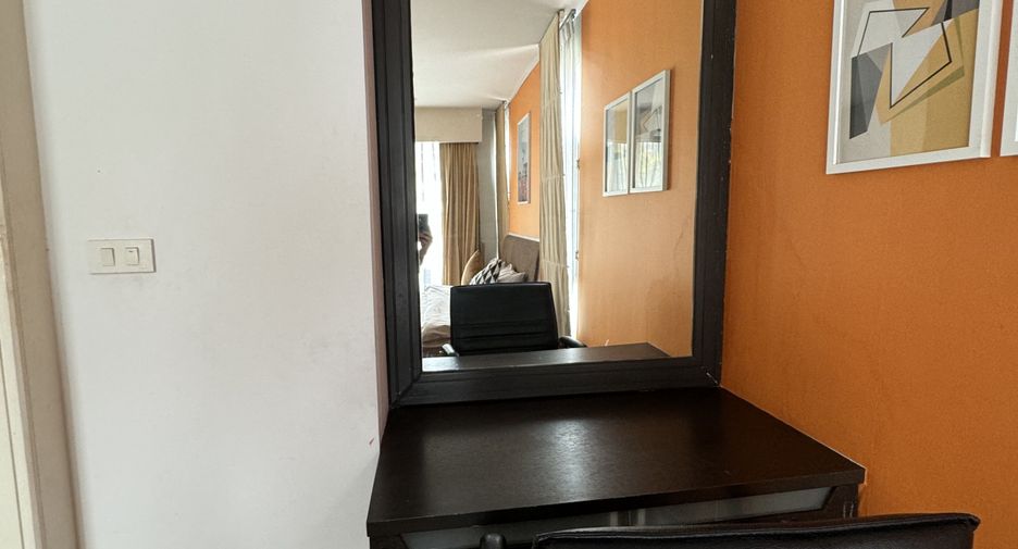 For rent 1 bed apartment in Watthana, Bangkok