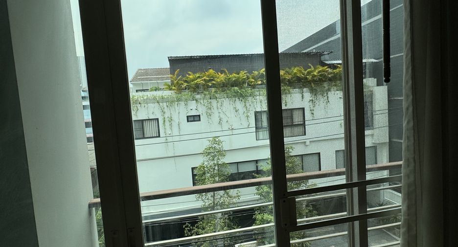 For rent 1 bed apartment in Watthana, Bangkok