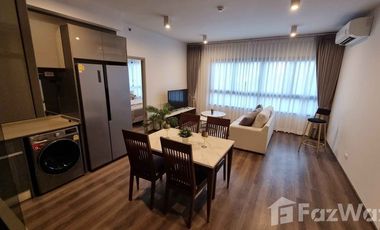 Condo en alquiler de 2 habitaciones en Huai Khwang, Bangkok