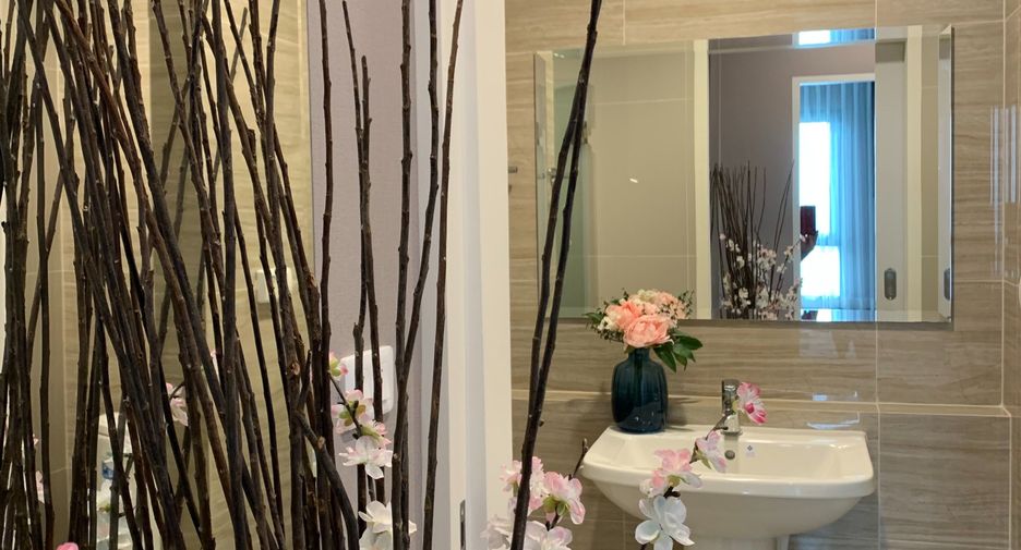 For rent 2 bedrooms condo in Mueang Samut Prakan, Samut Prakan
