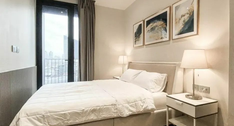For rent 2 bedrooms condo in Huai Khwang, Bangkok