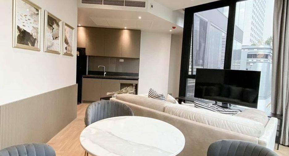 For rent 2 bedrooms condo in Huai Khwang, Bangkok