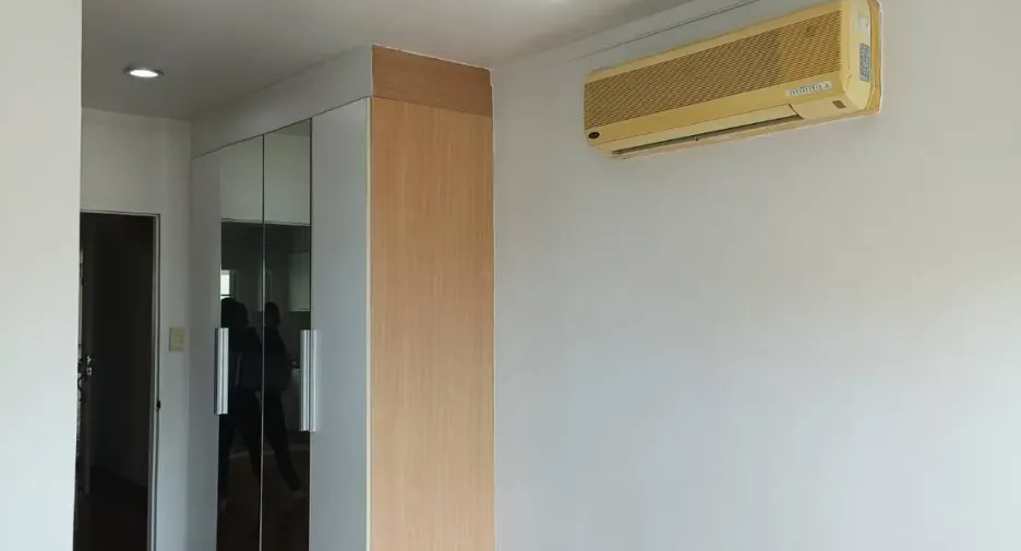 For rent 1 bed condo in Yan Nawa, Bangkok