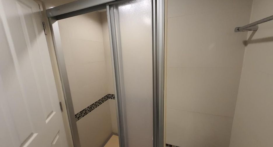 For rent studio condo in Yan Nawa, Bangkok