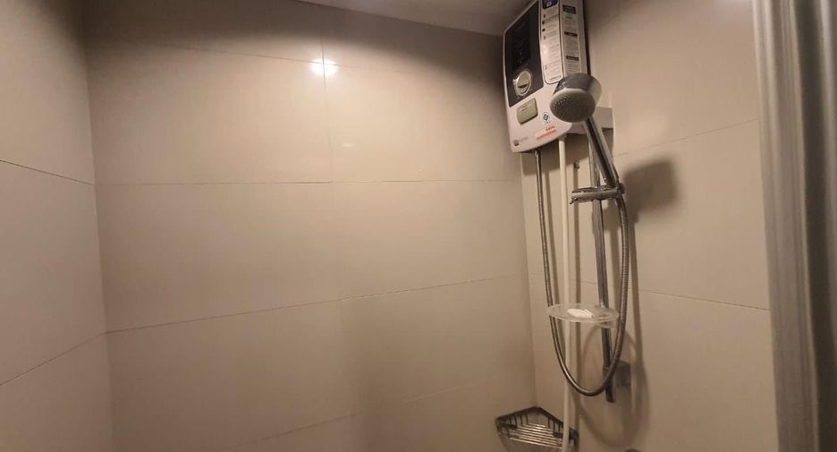 For rent studio condo in Yan Nawa, Bangkok
