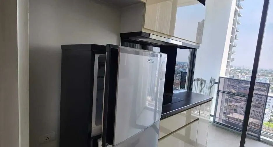 À louer 1 chambre condo à Phra Khanong, Bangkok