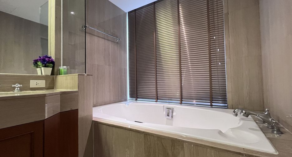 Condo en alquiler de 2 habitaciones en Pathum Wan, Bangkok