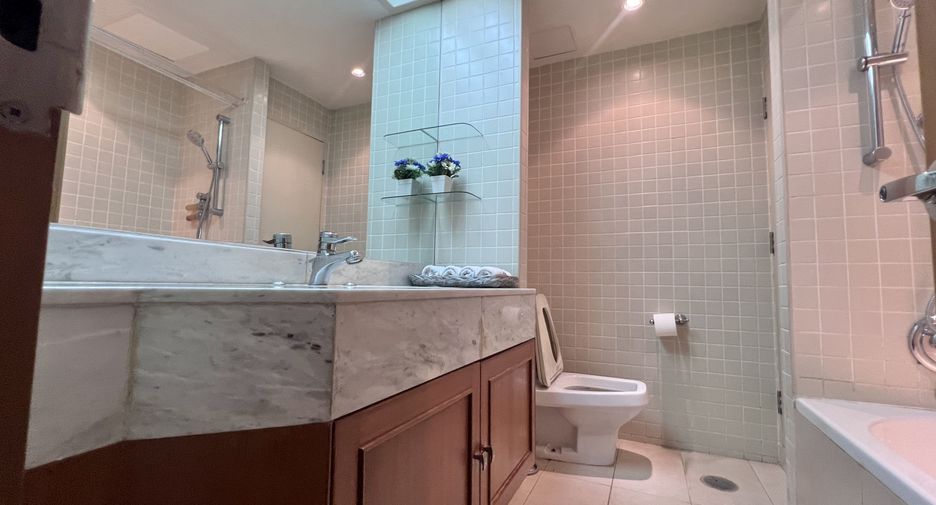 Condo en alquiler de 2 habitaciones en Pathum Wan, Bangkok