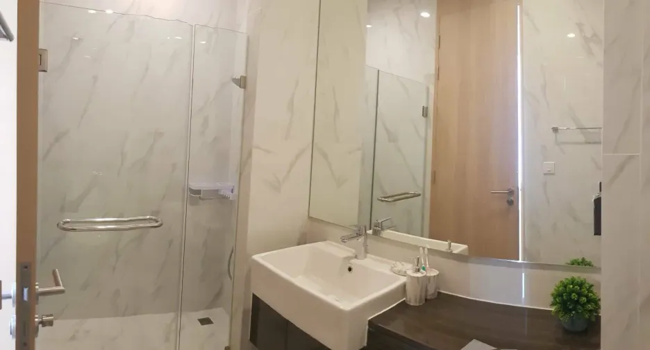 For rent 1 bed condo in Watthana, Bangkok