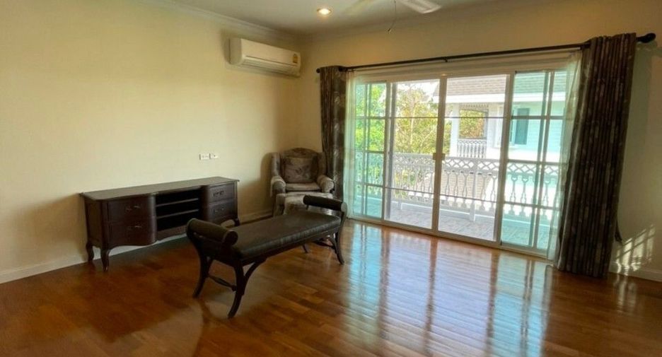 Casa en alquiler de 3 habitaciones en Mueang Samut Prakan, Samut Prakan