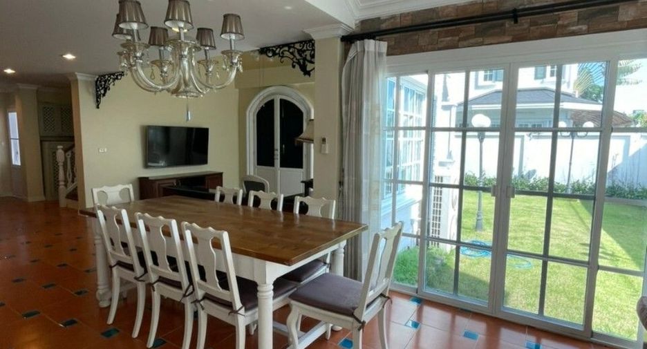 Casa en alquiler de 3 habitaciones en Mueang Samut Prakan, Samut Prakan