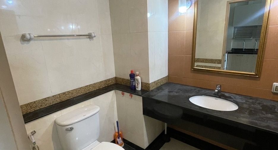 For rent 1 bed condo in Sathon, Bangkok