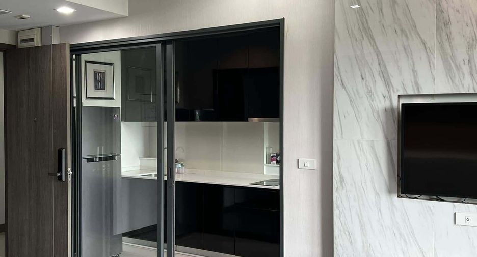 Condo en alquiler de 1 habitaciones en Khlong San, Bangkok