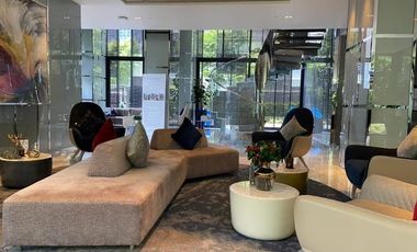 For rent 2 bedrooms condo in Huai Khwang, Bangkok