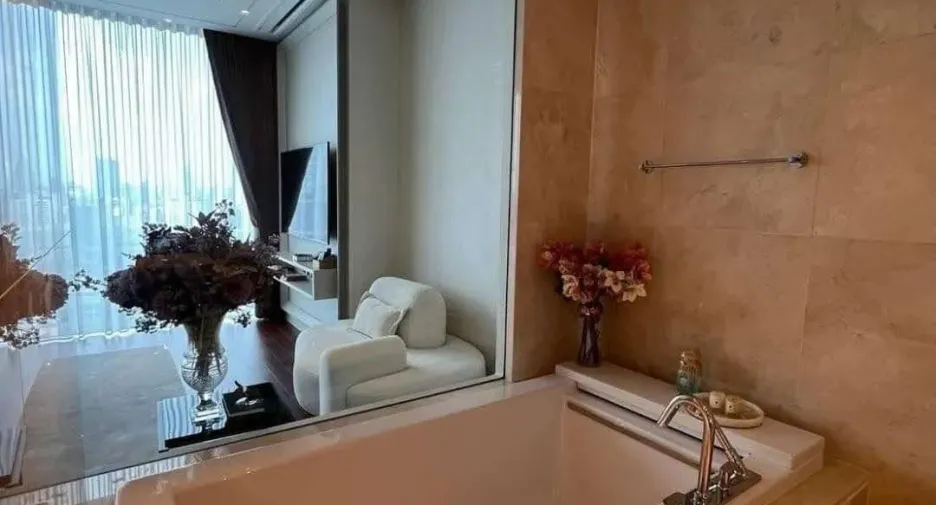 For rent 2 bedrooms condo in Khlong Toei, Bangkok