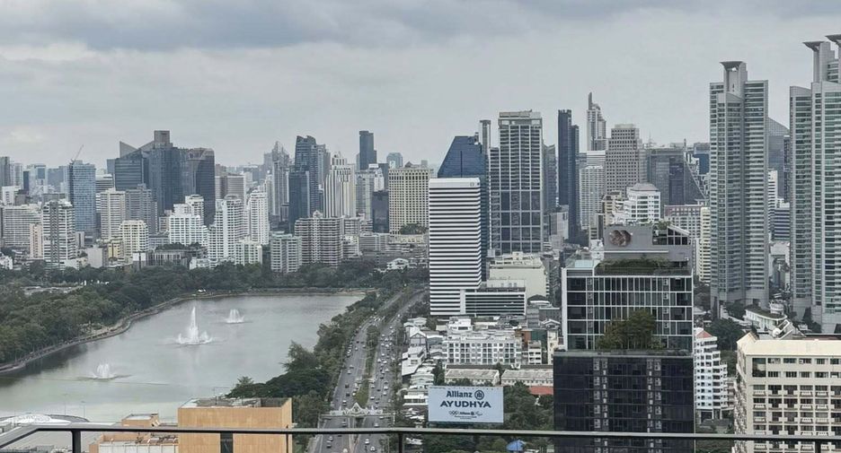 For rent 1 bed condo in Khlong Toei, Bangkok