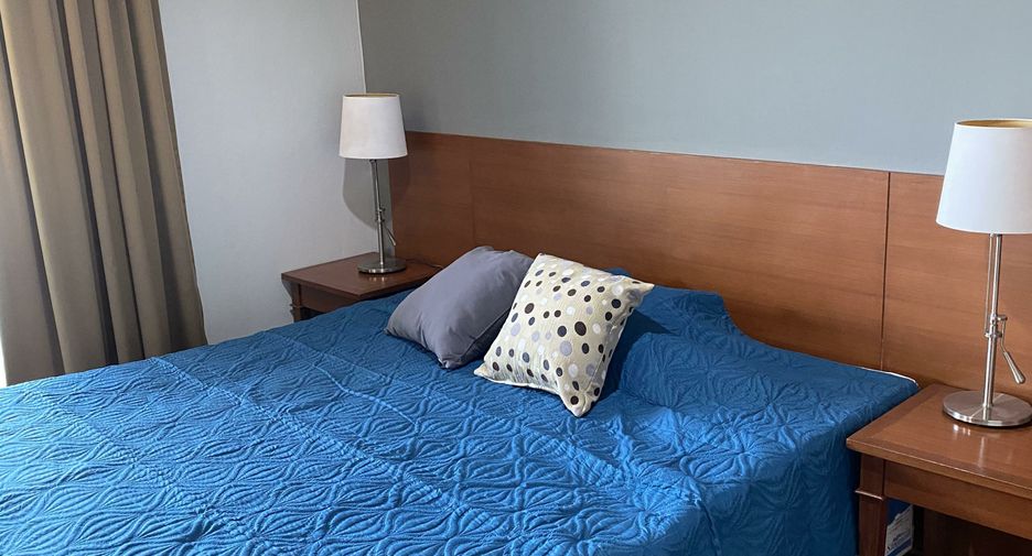 For rent 1 bed condo in Phra Khanong, Bangkok
