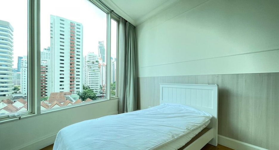 For rent 3 bedrooms condo in Watthana, Bangkok