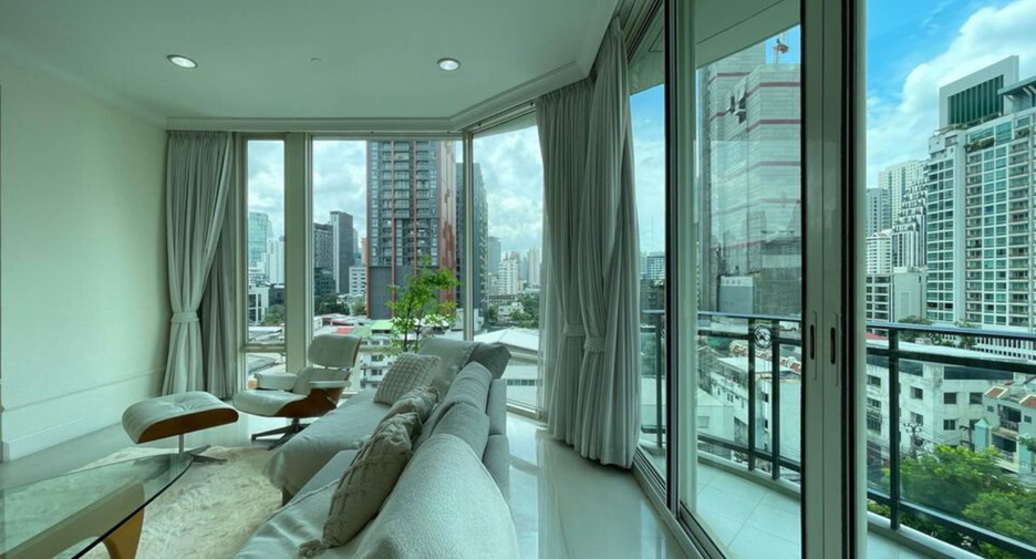 For rent 3 bedrooms condo in Watthana, Bangkok
