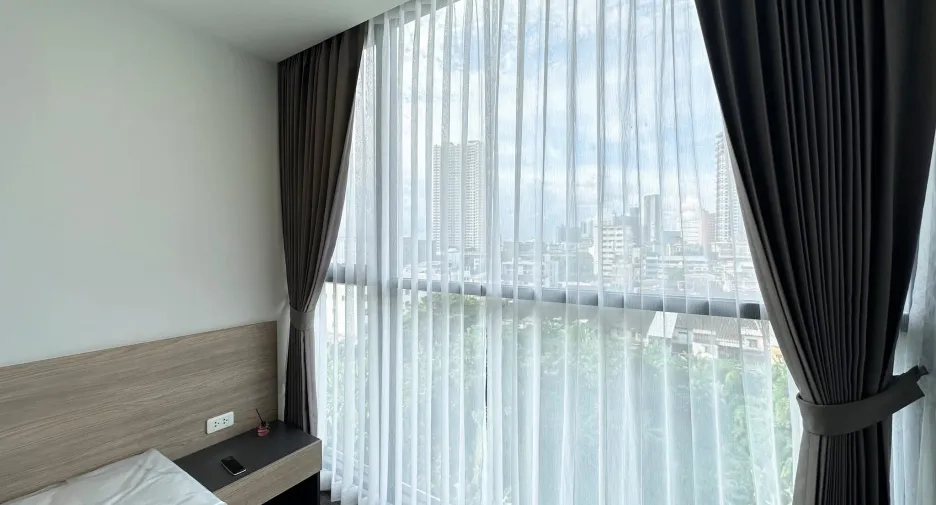 For rent studio condo in Khlong San, Bangkok