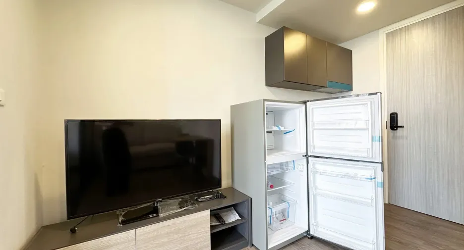For rent studio condo in Khlong San, Bangkok