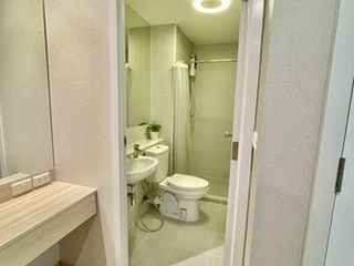 Condo en alquiler de 1 habitaciones en Phra Khanong, Bangkok