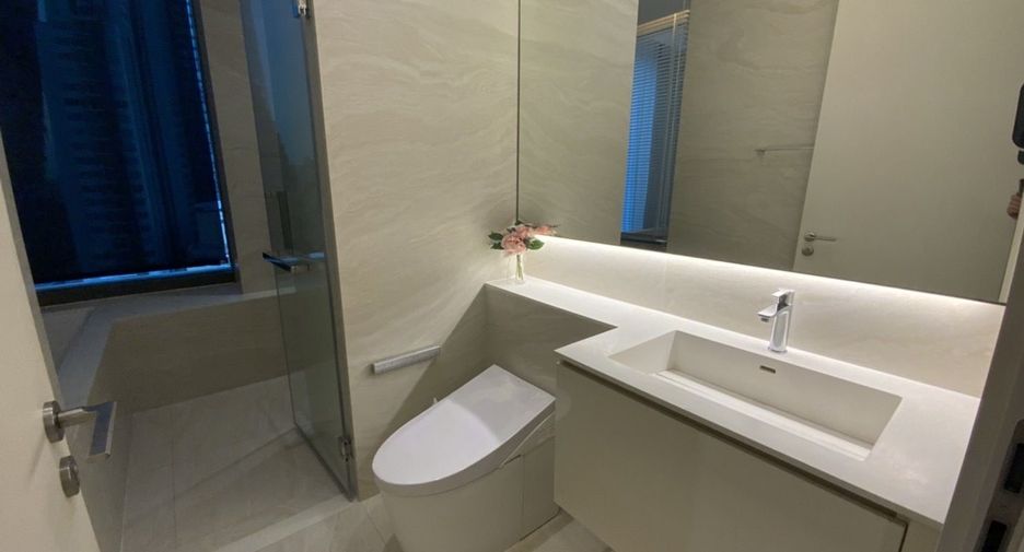 For rent 1 bed condo in Khlong Toei, Bangkok