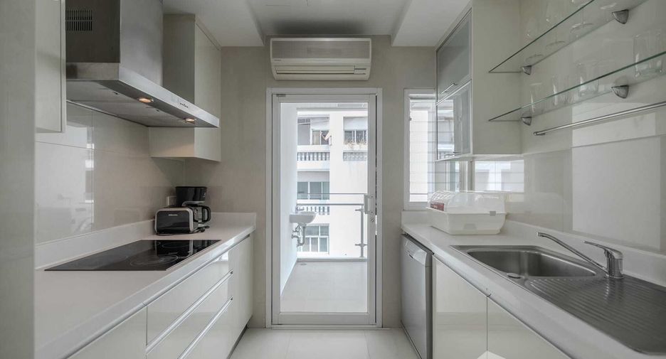 For rent 3 bedrooms apartment in Khlong Toei, Bangkok
