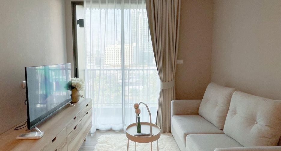 For rent 2 bedrooms condo in Huai Khwang, Bangkok