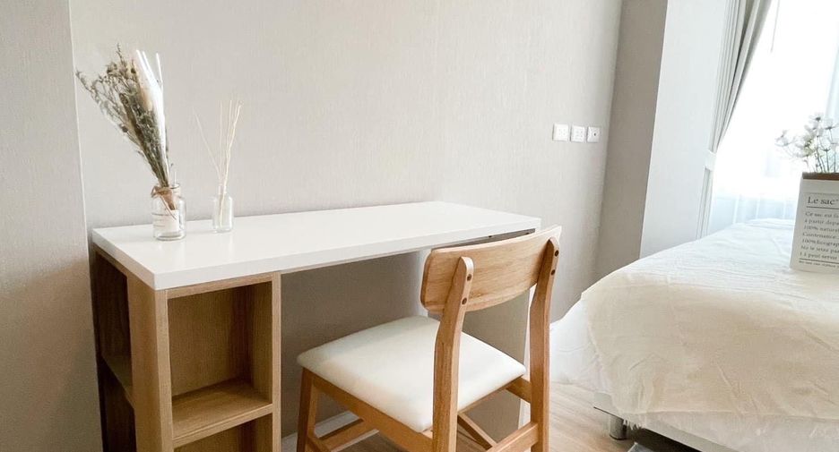 For rent 2 bedrooms condo in Huai Khwang, Bangkok