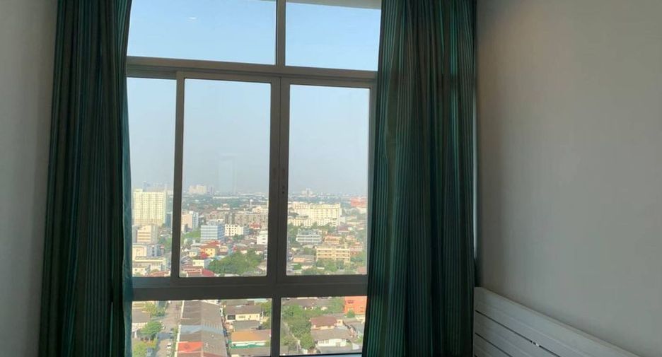 Condo en alquiler de 2 habitaciones en Phra Khanong, Bangkok