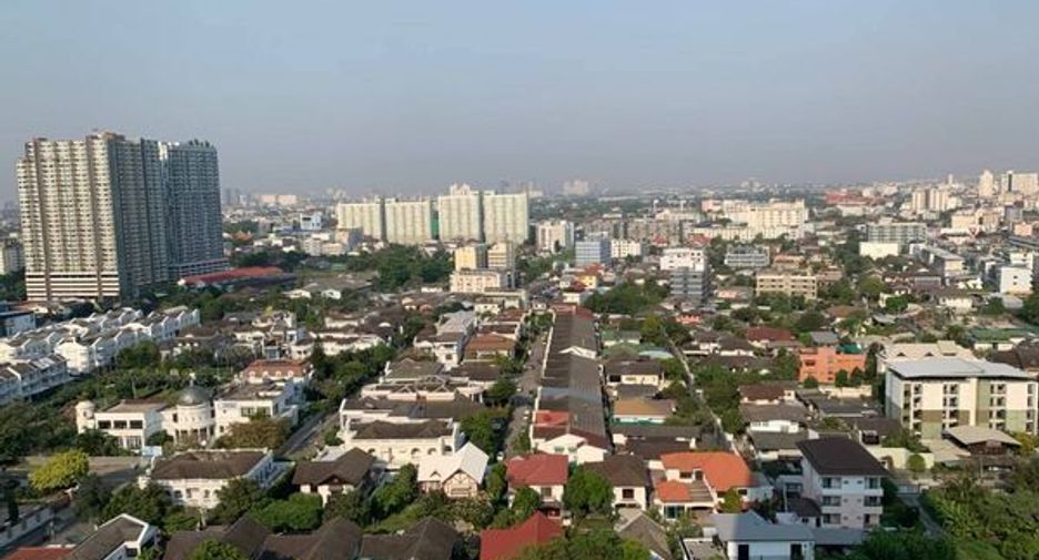 Condo en alquiler de 2 habitaciones en Phra Khanong, Bangkok
